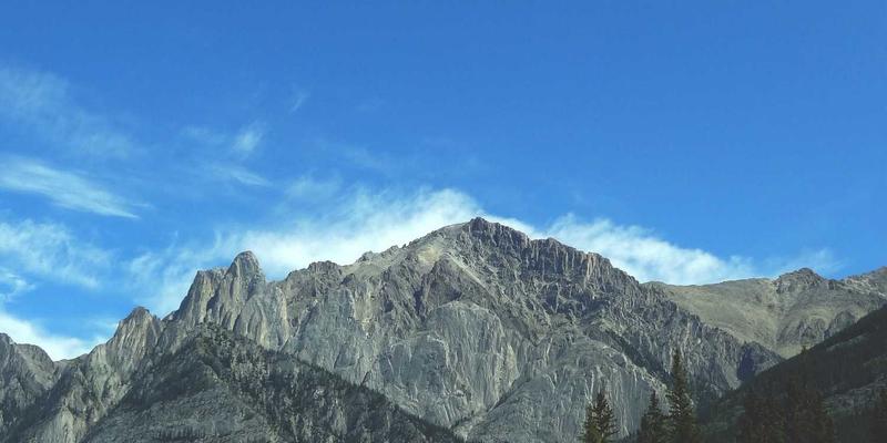 便携式升降设备技术革新：从工业应用到无障碍生活的全面解析