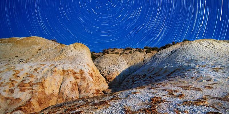 物料搬运新选择：便携电梯租赁与购买的深度成本效益分析